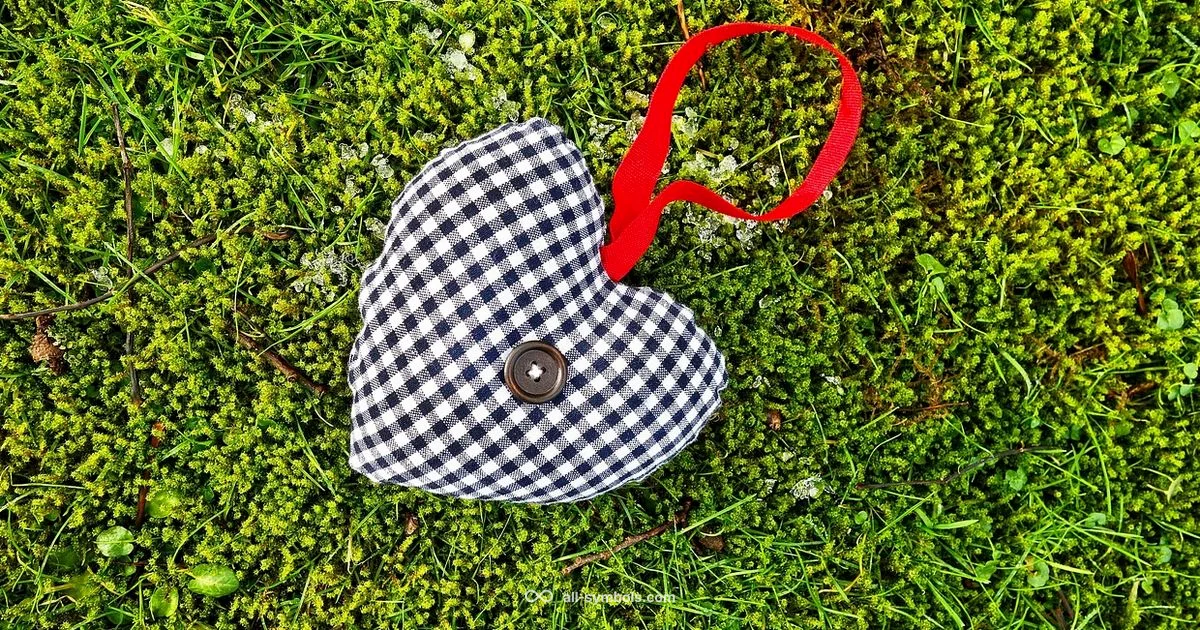 Green Heart Meaning - All Symbols