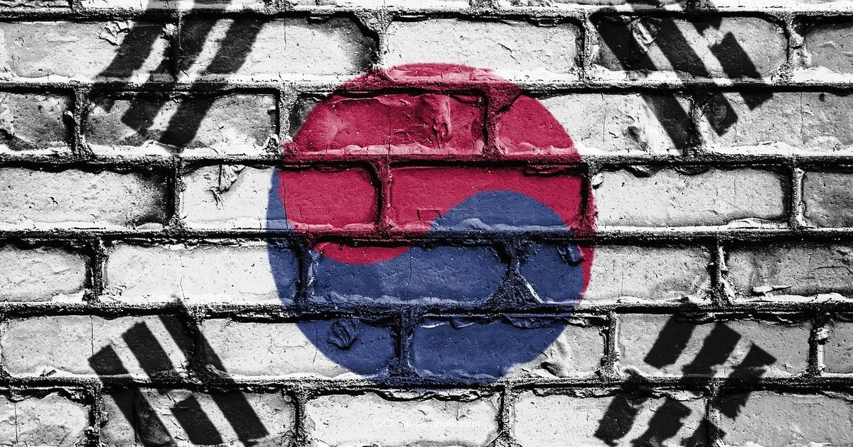 Gold on Table - All Symbols